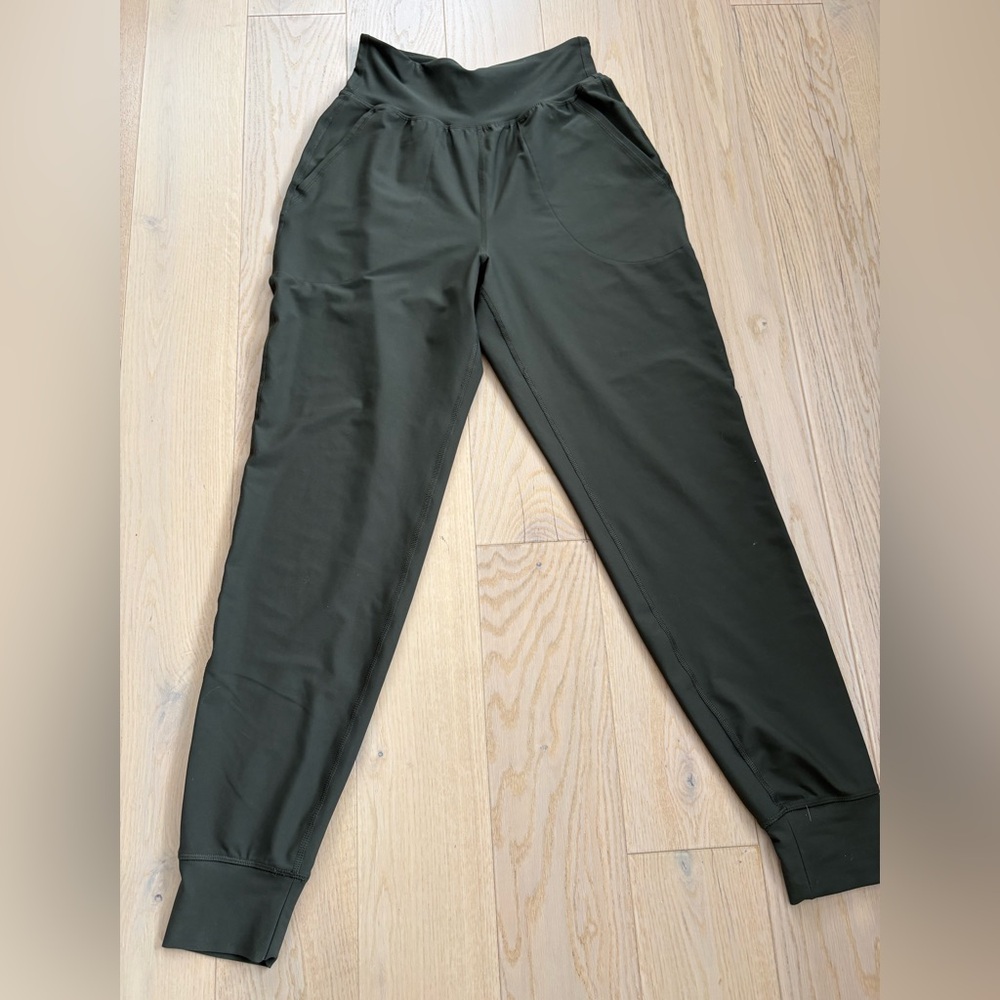 Old Navy Olive joggers size Small Tall